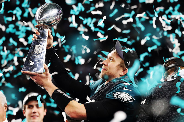 philadelphia-eagles-super-bowl-champions-trophy-2018-billboard-1548