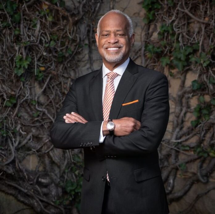 Espanol_Elam.jpg Presidente Elam