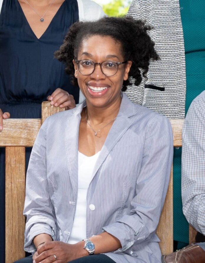 Professor-Ball_news_Campos1-798x1024