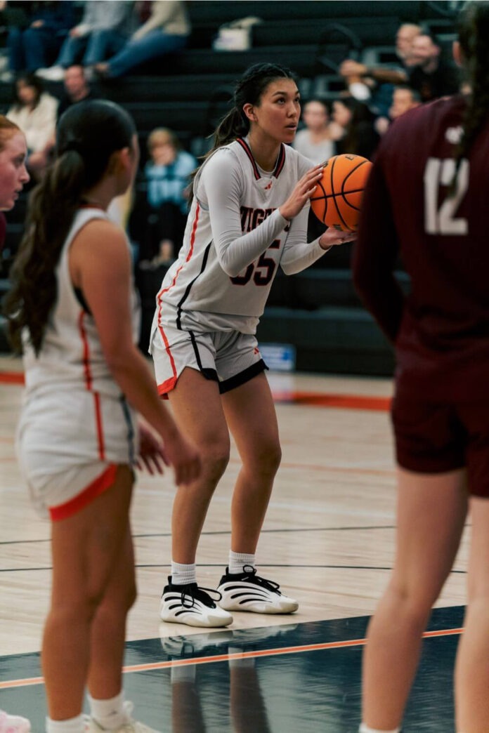 Paige1000_Sports_Au13