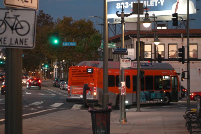 BusLane_Commuity_Brown4