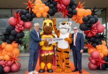 Occidental and PCC sign first transfer agreement