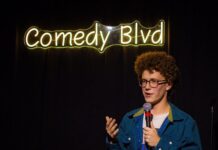 Rooftop comedy show elevates students alongside pros